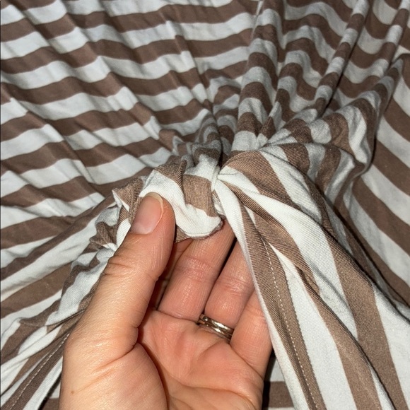 Jackson Rowe White and Brown Long Sleeve Tie Front Tee - Picture 4 of 12